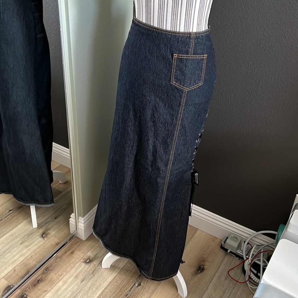 🔴Bisou Bisou Dark Navy Maxi Skirt with Tan Contrast Stitching - Picture 7 of 8